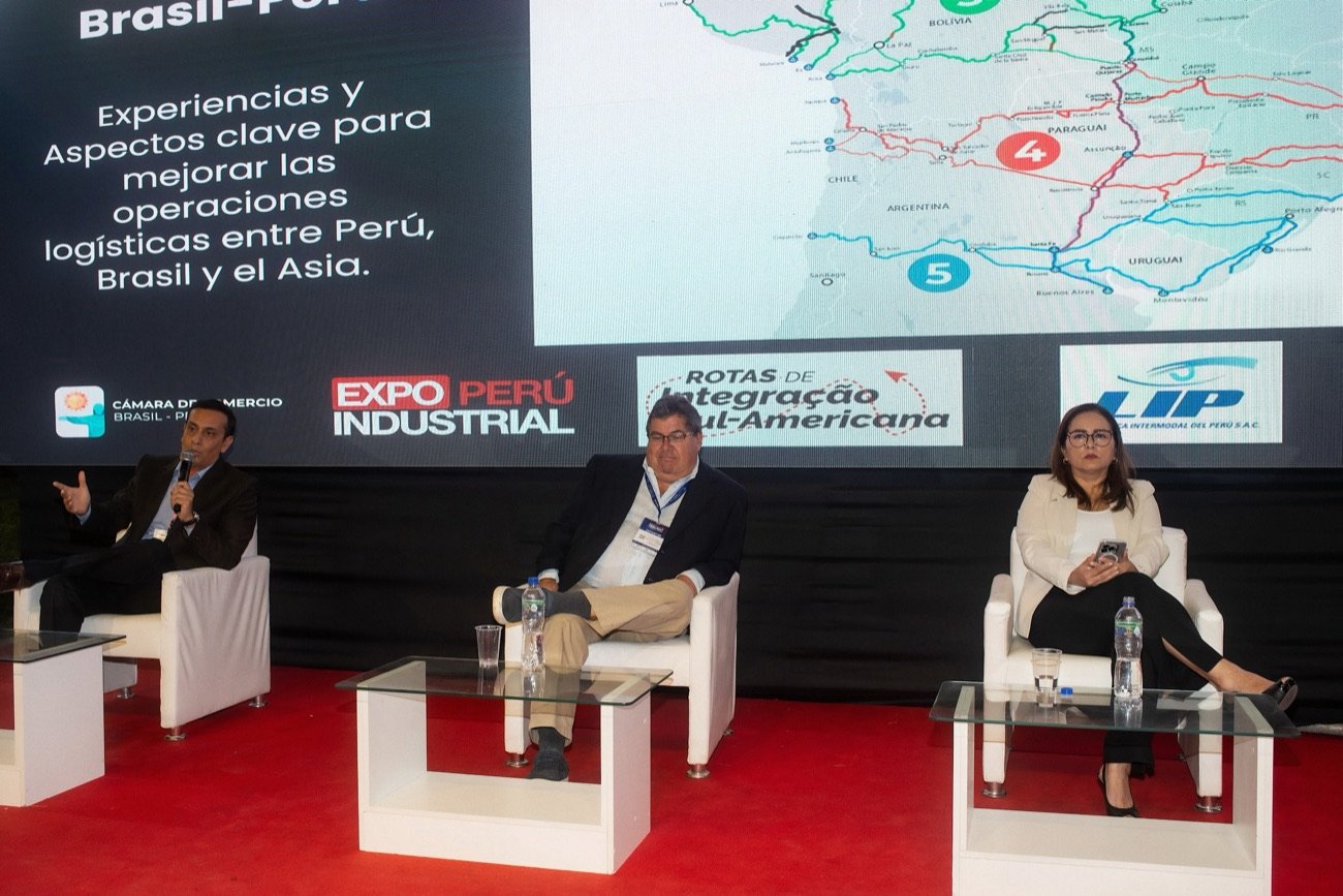 Panel del Foro Supply Chain 2030 sobre las conexiones logísticas entre el Perú y Brasil